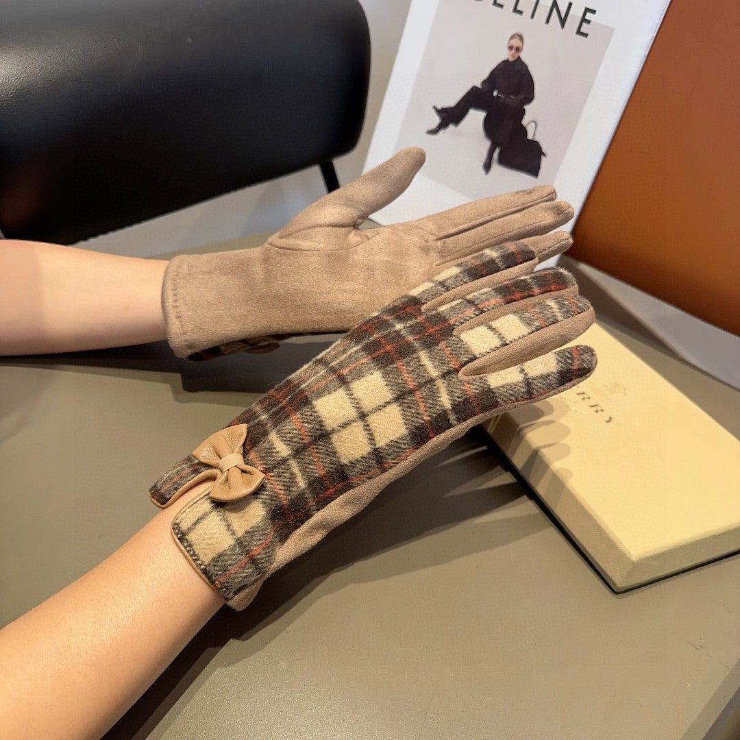 Bur new wool gloves