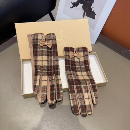 Bur new wool gloves