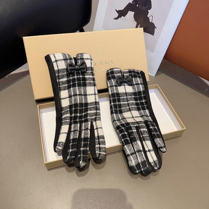 Bur new wool gloves