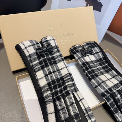 Bur new wool gloves