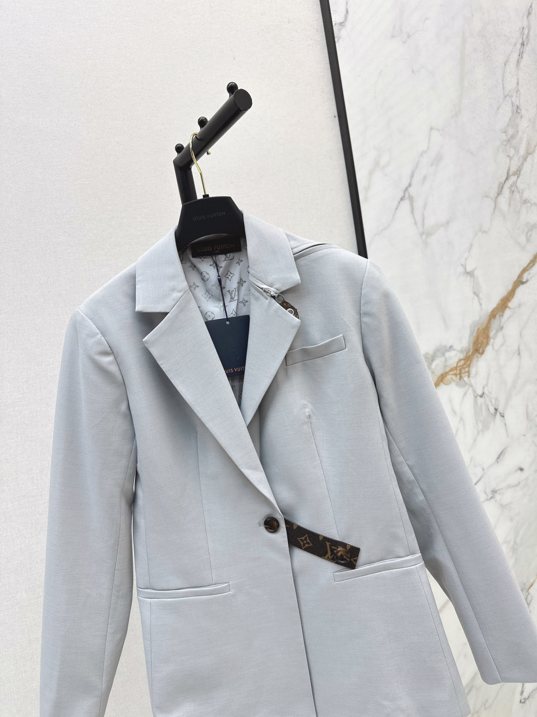 Louis New blazer